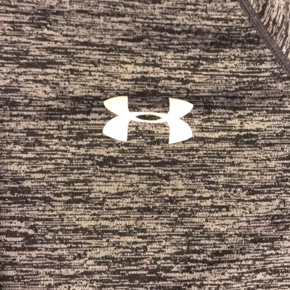 Under armor shirt - Picture 3 of 4